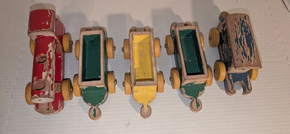 Vintage 1960's Wooden Handcrafted Train Hook Together 5 Cars